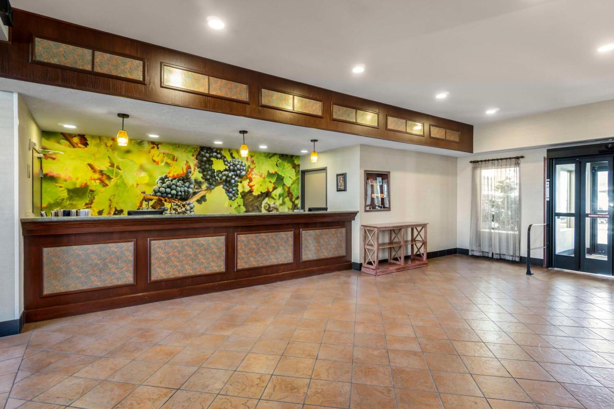 Best Western Plus Grapevine Inn Sunnyside Zewnętrze zdjęcie